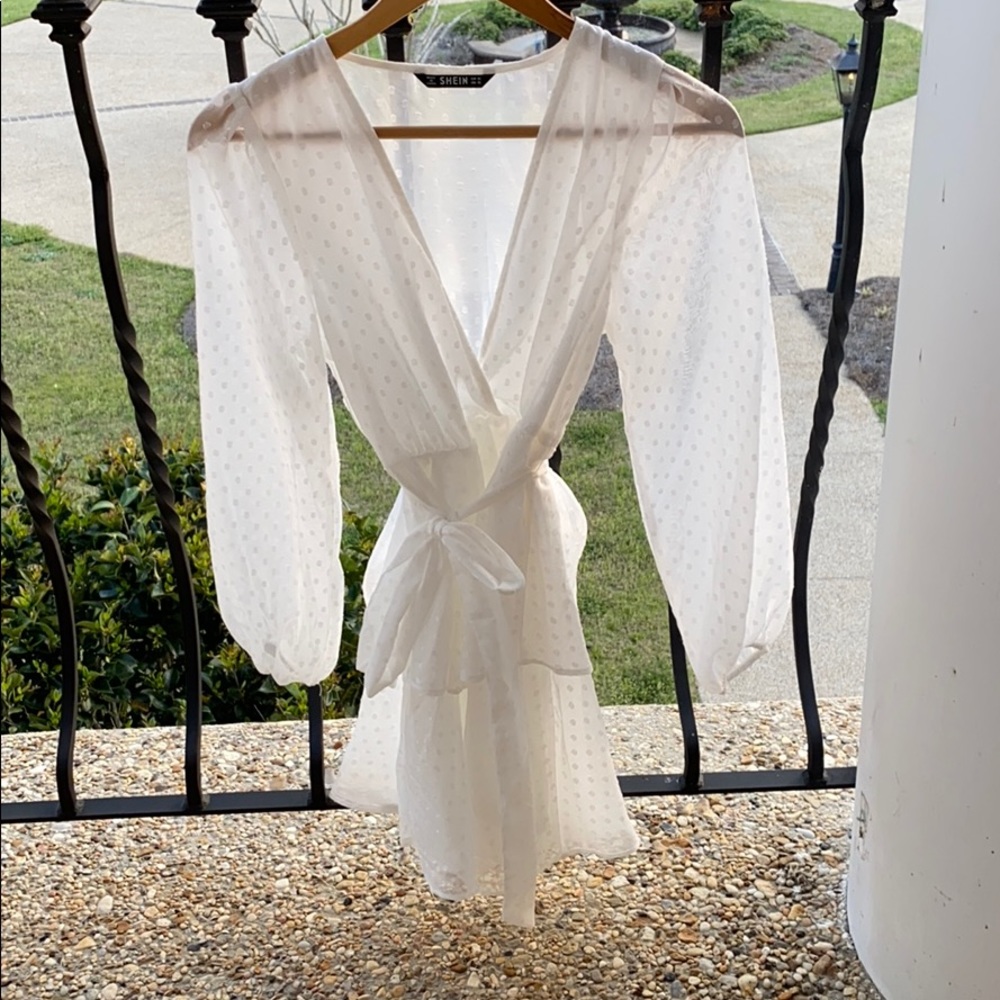 White dress // NEVER WORN